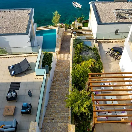 Plava Voda Luxury Villa