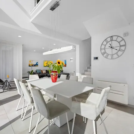 Plava Voda Luxury Villa