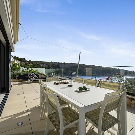 Plava Voda Luxury Villa Vinisce